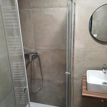 Cerny Kohout 3*